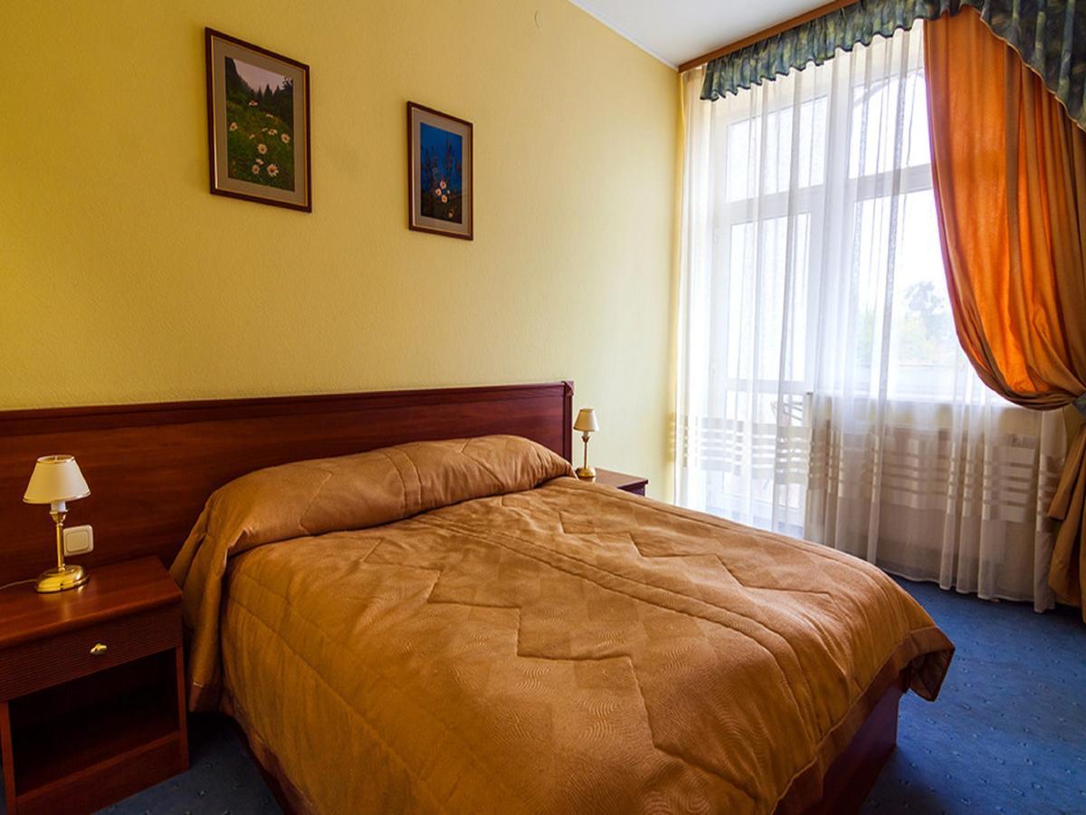 Hotel Zoloto Karpat Stryj Exteriér fotografie