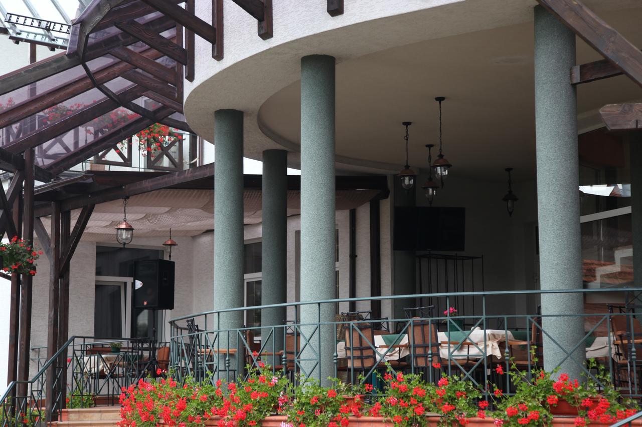 Hotel Zoloto Karpat Stryj Exteriér fotografie
